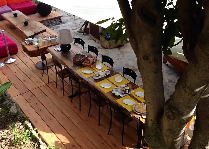Bbq Lodge